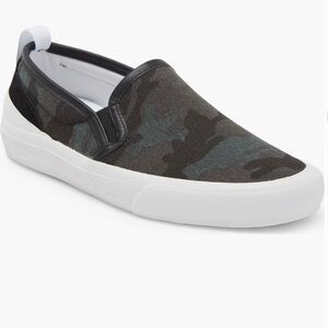 NWT Official Program big boy’s canvas slip on sneakers in camo/black/white Size